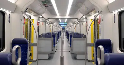 Mysteriöser Bargeld-Rucksack in S8 gefunden: Geldscheine aus 13 Ländern entdeckt