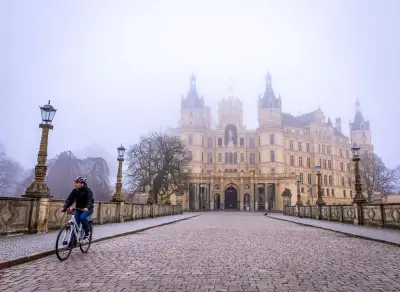 Nebel lichtet sich in Mecklenburg-Vorpommern: Sonniger Frühling mit tückischen Momenten