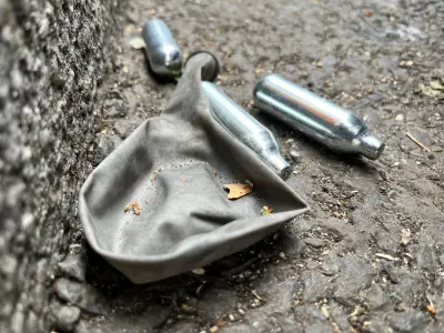 Neues Gesetz: Verkauf von Lachgas ab sofort stark eingeschränkt - Minderjährige komplett ausgeschlossen