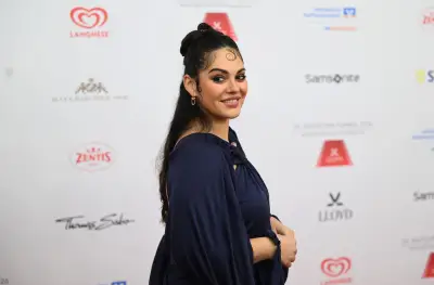 Nilam Farooq: Schauspielerin erwartet viertes Kind und spricht über private Gründe