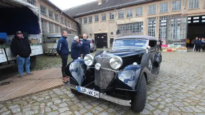 Oldtimer-Fans trotzen hohen Spritpreisen: Treffen in Malchin begeistert