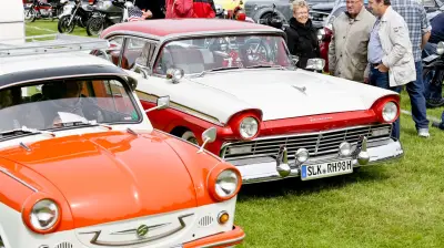 Oldtimer-Saison in MV: Kultfahrzeuge, US-Cars und Traktoren locken Fans 2026