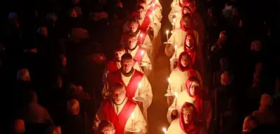 Osterbräuche zwischen Glaube und Tradition: Ein theologischer Blick auf Eier und Hasen