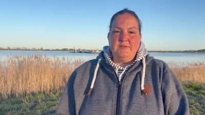 Ostsee-Wal Timmy: Rettungsversuch mit Mega-Barge startet