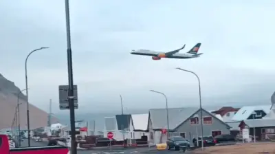 Pilot kurz vor Pensionierung sorgt mit riskantem Tiefflug über Heimatort für Aufsehen