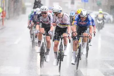 Pogacar schreibt Geschichte: Dritter Triumph bei der Flandern-Rundfahrt