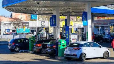 Polens Spritpreis-Senkung: Neue Gesetze bringen Entlastung, Tanktourismus im Fokus