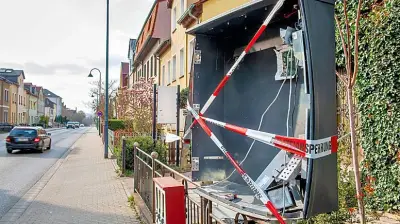 Prozess in Halle: Richter kritisiert Polizeiarbeit an gesprengten Automaten