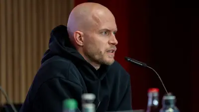 Rhein-Derby: Kölns Trainer kontert Hjulmands Rasen-Kritik