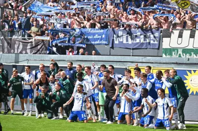 Schalke nach 3:2-Sieg in Paderborn dem Aufstieg ganz nah