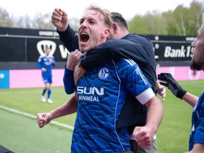 Schalke vor Aufstieg: Becker über Druck, Derby und Emotionen