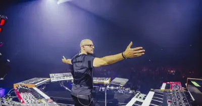 Schiller: „Ein Konzert ist keine Demo“ – Interview über Euphorie und Ukraine