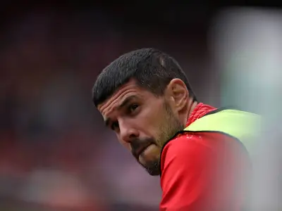 Schockierende Kopfverletzung: Ex-England-Spieler Conor Coady nach Bewusstlosigkeit im Krankenhaus