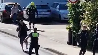 Schüsse in Kaarst: Psychisch Kranker greift Polizisten mit Messer an