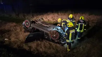 Schwerer Verkehrsunfall im Saalekreis: Auto überschlägt sich auf der L171 bei Hohenweiden