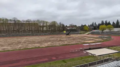 Schwerin: Provisorischer Parkplatz im Stadion Lambrechtsgrund wird zurückgebaut