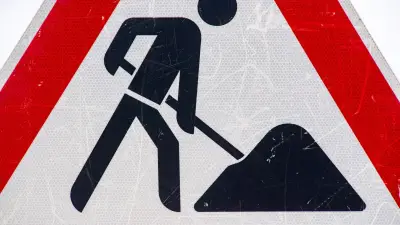 Schweriner Verkehrschaos: Neue Baustellen und Sperrungen fordern Autofahrer heraus