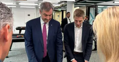 Söder und Krause gewinnen gemeinsam: Erstes Treffen bei Amazon-Eröffnung in München