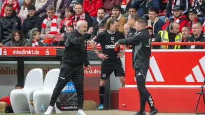 St. Paulis Co-Trainer Peter Nemeth gesperrt: Tribünen-Perspektive gegen Bayern