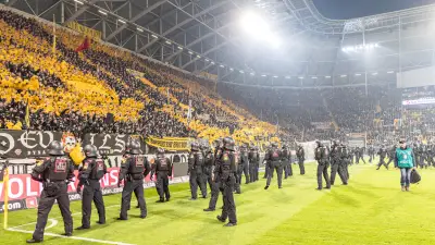 Steffen Freund warnt: Fan-Ausschreitungen könnten Familien aus Bundesliga-Stadien vertreiben