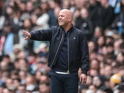 Steven Gerrard warnt Liverpool nach FA-Cup-Debakel: Slot steht vor entscheidenden Wochen