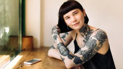 Studie warnt: Tattoos können zu schweren Augenentzündungen führen