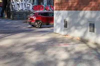 Tödlicher Blumenkübel-Unfall in Berlin: Obduktion soll Hergang klären