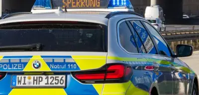 Tödlicher Unfall auf A6: Lkw durchbricht Baustellenabsperrung – Arbeiter stirbt