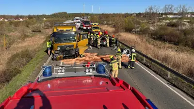 Tödlicher Verkehrsunfall auf Zeitzer Umgehungsstraße: Pkw-Fahrer kommt ums Leben