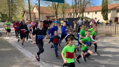 Traditioneller Heidberglauf in Güstrow startet am 1. Mai mit Bambini-Lauf