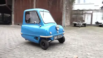 Tragegriff statt Rückwärtsgang: Das kleinste Serienauto der Welt im Praxistest