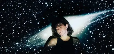 Träume entschlüsseln: Warum unser Gehirn nachts bizarre Geschichten spinnt