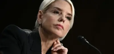 Trump entlässt Justizministerin Pam Bondi: Epstein-Akten und politische Gegner als Gründe