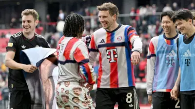 Uli Hoeneß und die Hose mit Goretzka-Gesicht: TV-Sendung sorgt für Lacher