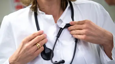 Umfrage enthüllt: Machtmissbrauch und sexuelle Belästigung in deutschen Kliniken weit verbreitet
