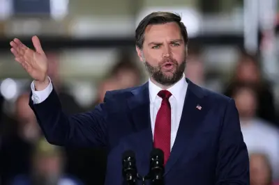 US-Vizepräsident JD Vance trifft Orban in Budapest kurz vor ungarischer Parlamentswahl