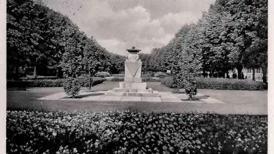 Vom Denkmal zum Ehrenmal: vergessene Geschichte in Rostock