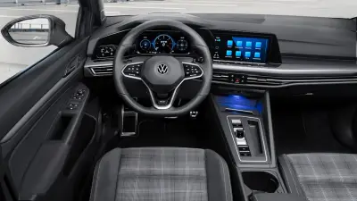 VW kehrt zu physischen Knöpfen zurück: Markenchef Schäfer kritisiert Touchscreen-Ära