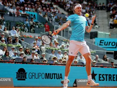 Zverev kämpft sich trotz Beschwerden ins Achtelfinale von Madrid