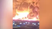 500 Millionen Dollar Schaden: Brandstifter legt Lagerhalle in Flammen aus Frust über niedrigen Lohn