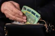 Allianz-Umfrage: Steigende Lebenshaltungskosten sind größte finanzielle Sorge der Deutschen