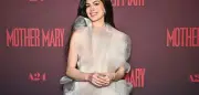 Anne Hathaway enthüllt: Magischer Taylor-Swift-Liebesbrief in Gelsenkirchen