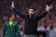 Arteta tobt nach zurückgenommenem Elfmeter: „Wie zum Teufel“