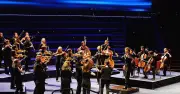 Aurora Orchestra begeistert in der Isarphilharmonie mit innovativem Konzert