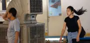 Bangkok eröffnet Hunderte Kühlzentren bei gefühlten 50 Grad – Thailand im Hitzestress