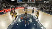 Basketball-Bundesliga: Riesen-Aufreger! Weathers trifft Schiedsrichter mit Ball