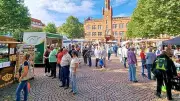 Bauernmarkt lockt mit regionalen Spezialitäten nach Bitterfeld