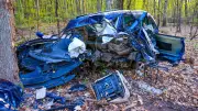 Baum-Crash bei Oranienburg: Auto zerrissen, Fahrer (64) tot