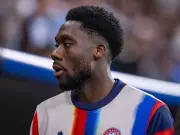 Bayern-Star Alphonso Davies löst mit Red Bull-Werbedeal Fan-Proteste aus