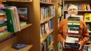 Bücherbasar zum Welttag des Buches in Halle: Schnäppchen für Leseratten